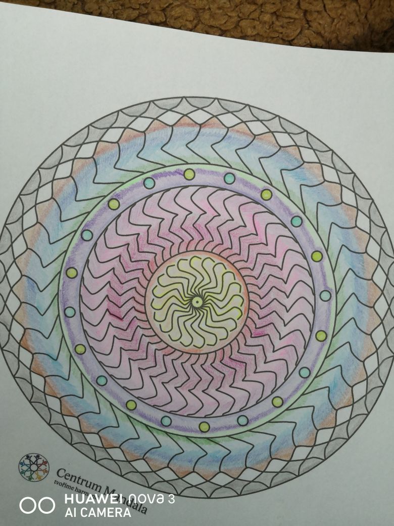 Mandala - září 2019, duhové spektrum